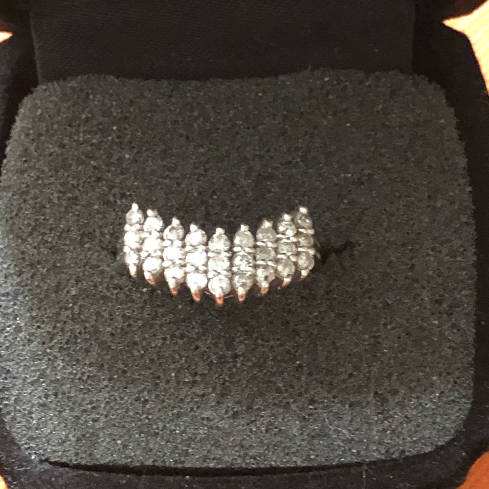 Platinum diamond ring